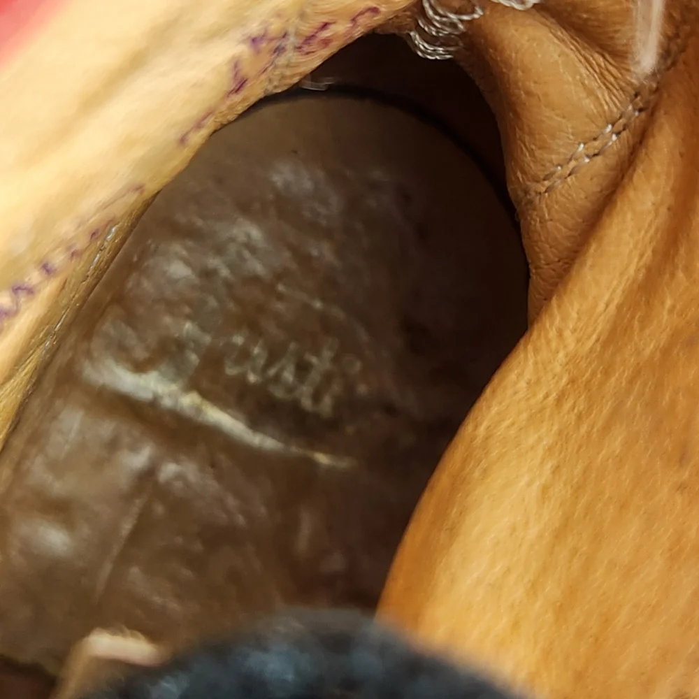 JUSTIN Women’s Boots Size 6 Red Leather Western Cowboy Made USA Distressed Shoes - Picture 12 of 12